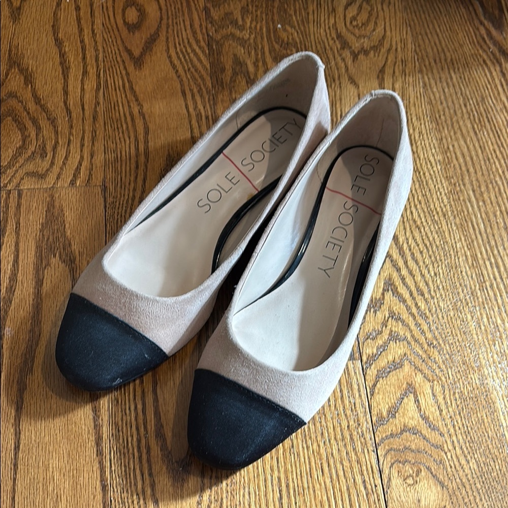 Sole Society Black and Tan Ballet Flats Timeless Elegance